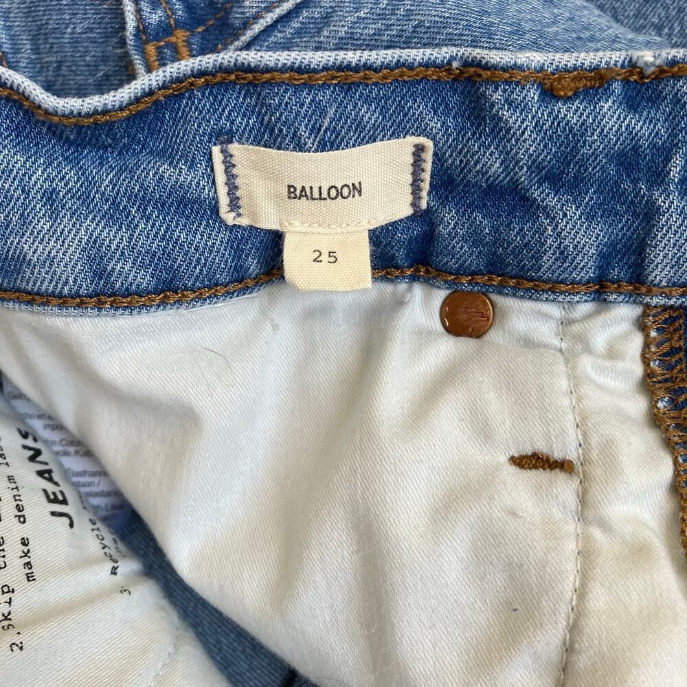 Madewell Sz 25 Balloon Jeans in Whistler Wash Light Wash 90s Mom Jean Retro - Picture 12 of 16